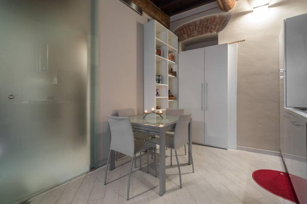 Appartamento Tra le piazze del centro Torino Esterno foto
